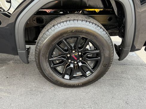 New 2026 GMC Sierra 1500 Elevation image 10