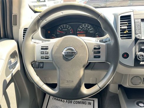 Used 2020 Nissan Frontier SV image 28