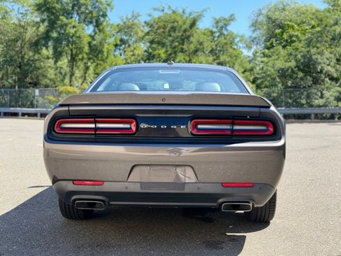 Used 2016 Dodge Challenger R/T Plus RWD image 5