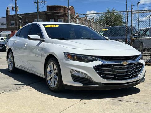 Used 2021 Chevrolet Malibu LT FWD image 3