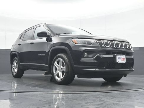 Used 2022 Jeep Compass Latitude w/ Convenience Group AWD/4WD image 33