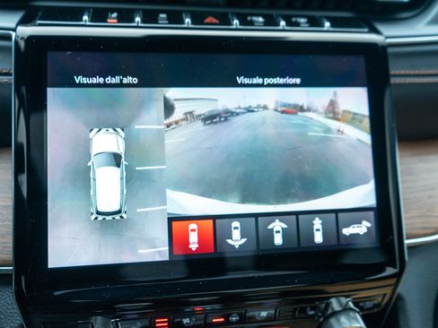 Used 2022 Jeep Grand Cherokee L Summit w/ Luxury Tech Group V image 20