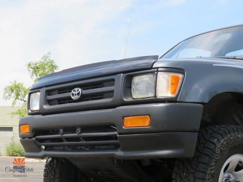 Used 1992 Toyota Pickup Deluxe AWD/4WD image 35
