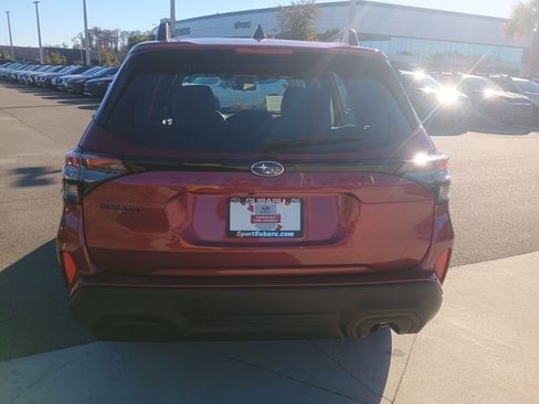Certified 2025 Subaru Forester Base image 6