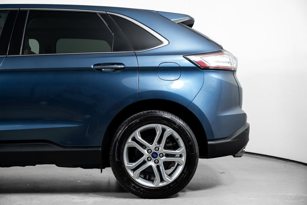 Used 2018 Ford Edge Titanium w/ Equipment Group 301A FWD image 15