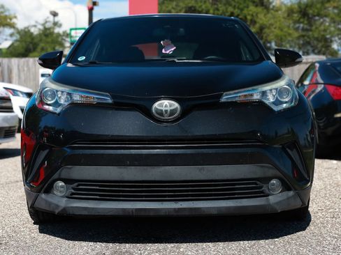 Used 2018 Toyota C-HR XLE FWD image 10