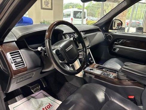 Used 2019 Land Rover Range Rover Autobiography image 10