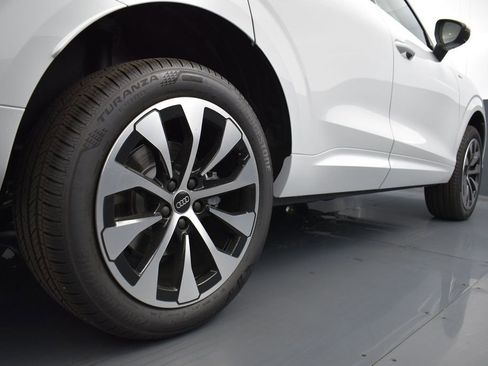 New 2026 Audi Q3 quattro 2.0T AWD/4WD image 22