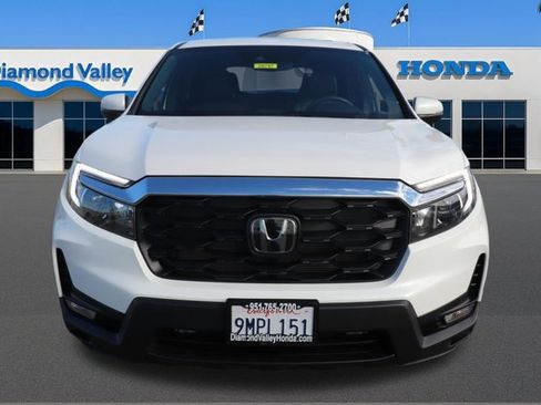 Used 2024 Honda Passport EX-L image 2