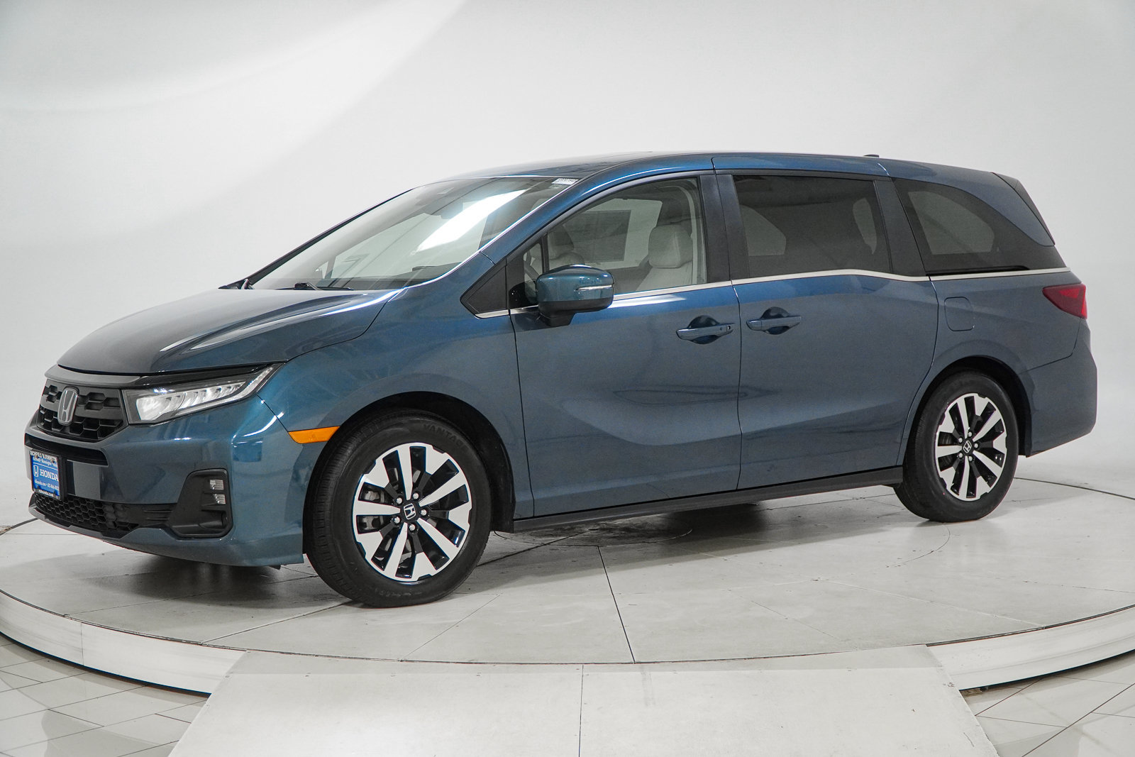 Used 2025 Honda Odyssey EX-L image 4