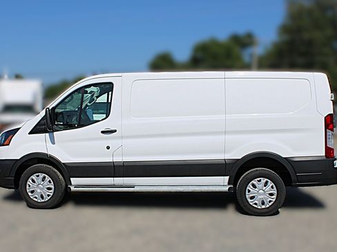 Used 2025 Ford Transit 250 Low Roof w/ Exterior Upgrade Package RWD image 4