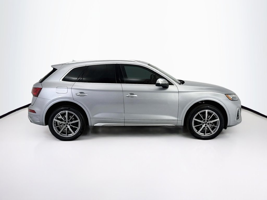 Certified 2023 Audi SQ5 Premium Plus w/ Premium Plus Package AWD/4WD image 4