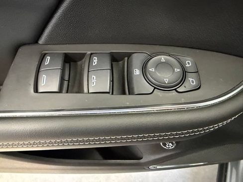 Used 2023 Buick Envision Avenir AWD/4WD image 14