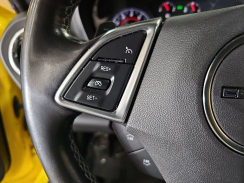 Used 2017 Chevrolet Camaro LT RWD image 11