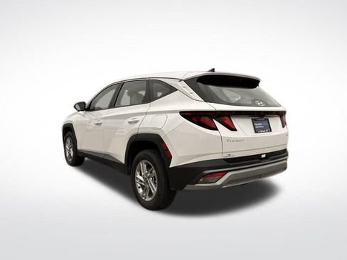 Used 2025 Hyundai Tucson SE image 7