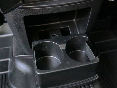 Used 2023 Ford Explorer XLT w/ Equipment Group 202A image 31