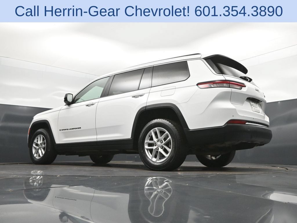Used 2023 Jeep Grand Cherokee L Laredo RWD image 40