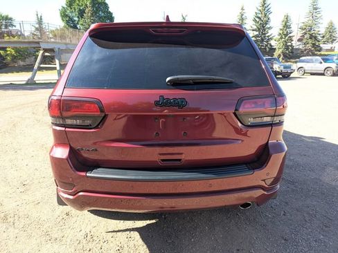 Used 2021 Jeep Grand Cherokee Laredo X AWD/4WD image 13