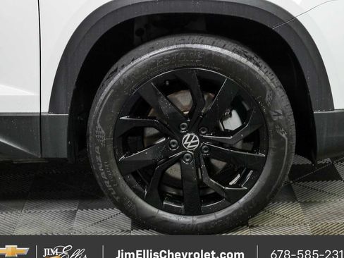Used 2022 Volkswagen Taos SE AWD/4WD image 35
