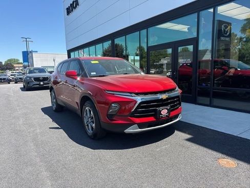 Used 2023 Chevrolet Blazer LT AWD/4WD image 1