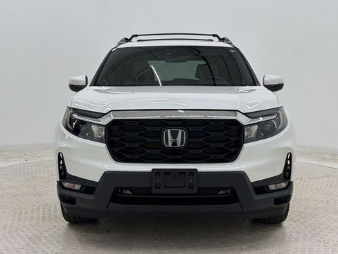 Used 2023 Honda Passport EX-L image 6