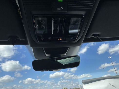 New 2026 Volkswagen Tiguan SE R-Line AWD/4WD image 23