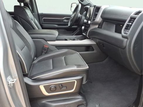 Used 2026 RAM 1500 Laramie AWD/4WD image 21