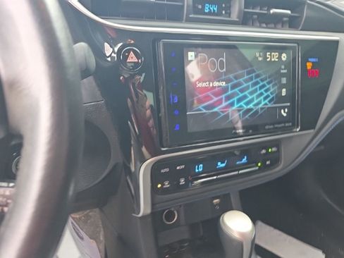 Used 2019 Toyota Corolla SE FWD image 16