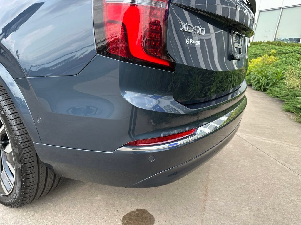 Certified 2026 Volvo XC90 B6 Plus AWD/4WD image 18