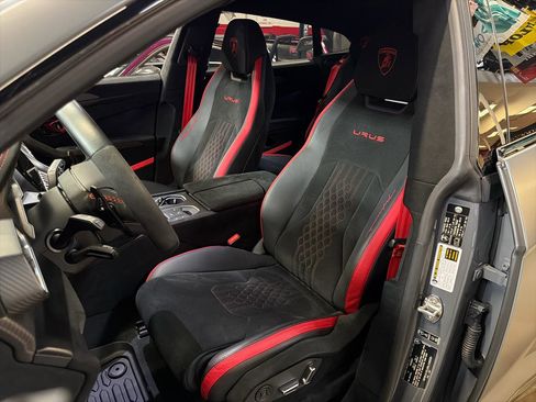 Used 2024 Lamborghini Urus Performante image 22
