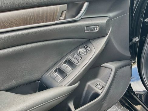Used 2019 Honda Accord EX-L image 17