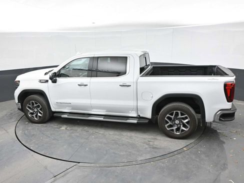 Used 2024 GMC Sierra 1500 SLT w/ SLT Premium Plus Package AWD/4WD image 12