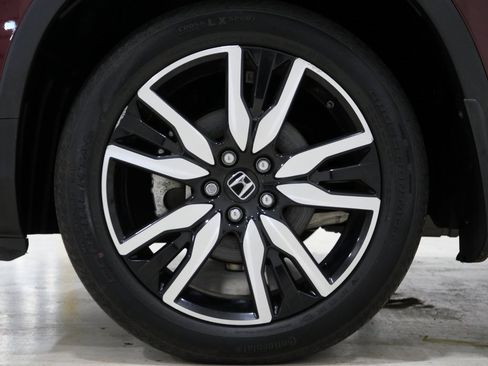 Used 2021 Honda Pilot Touring image 10