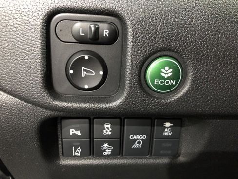 Used 2018 Honda Ridgeline Black Edition image 14