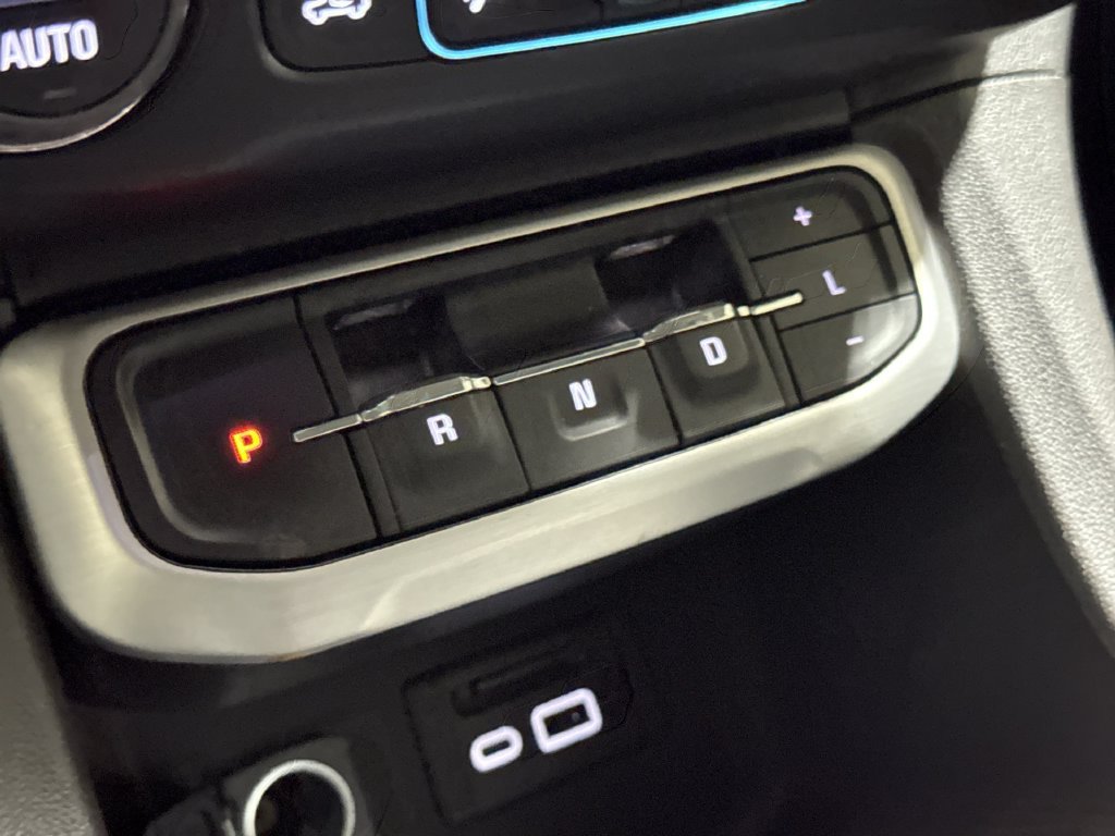 Used 2023 GMC Acadia SLT FWD image 18