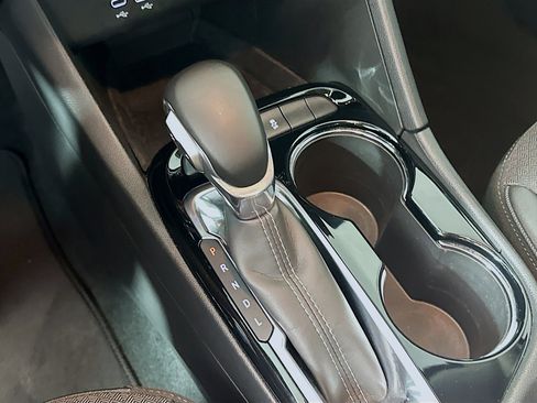 Used 2025 Buick Encore GX Preferred image 24