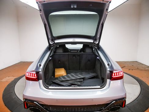 Used 2021 Audi RS 7 Sportback w/ Black Optic Package AWD/4WD image 28