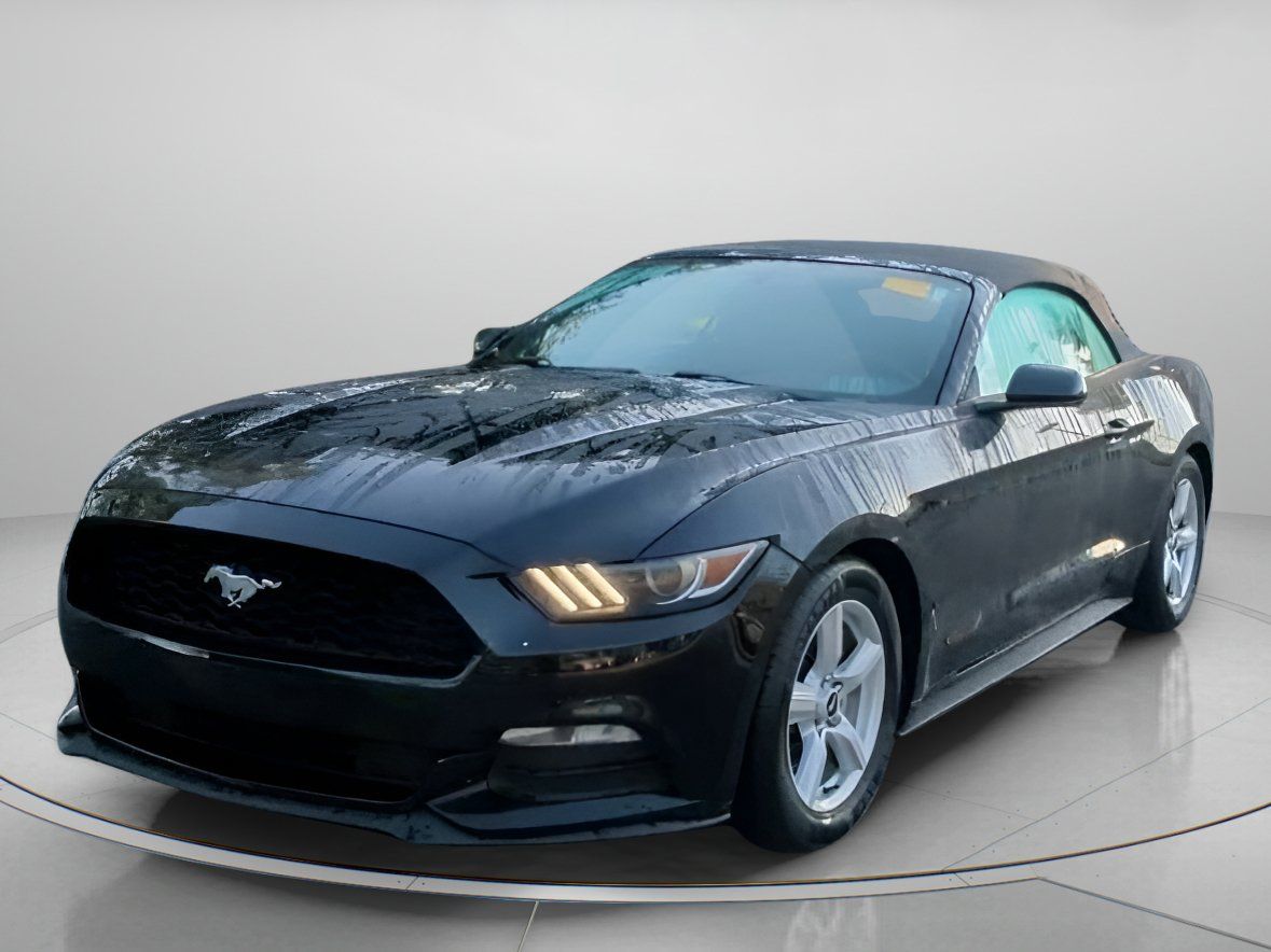 Used 2016 Ford Mustang Convertible RWD image 11