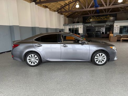 Used 2014 Lexus ES 300h image 8