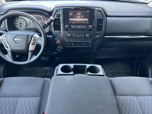 Certified 2023 Nissan Titan SV image 4