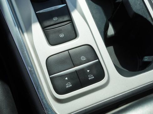 Used 2022 Ford Explorer XLT w/ Equipment Group 202A RWD image 27