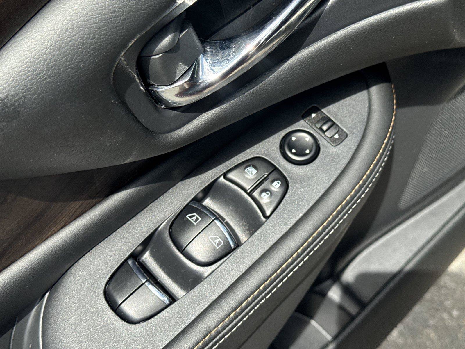 Used 2024 Nissan Murano Platinum w/ Cargo Package FWD image 13