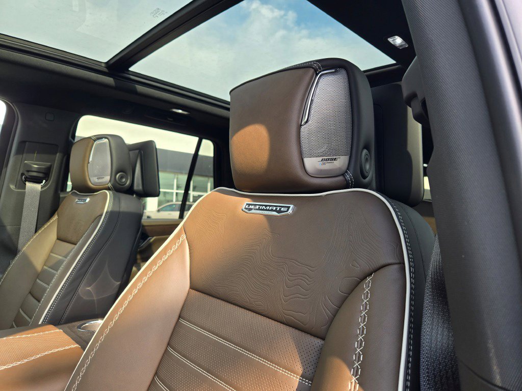 New 2027 GMC Yukon Denali Ultimate w/ LPO, Floor Liner Package AWD/4WD image 5