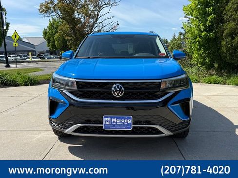 Used 2023 Volkswagen Taos SE w/ Panoramic Sunroof Package AWD/4WD image 3