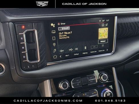 Used 2022 GMC Yukon XL Denali AWD/4WD image 12