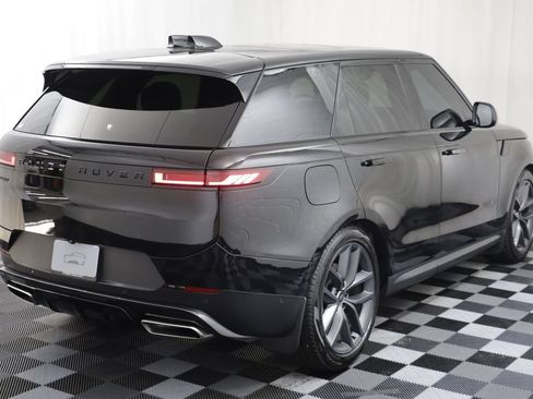 Used 2024 Land Rover Range Rover Sport SE AWD/4WD image 19