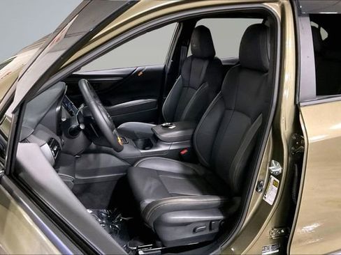 Used 2025 Subaru Outback Wilderness w/ Wilderness Package image 25