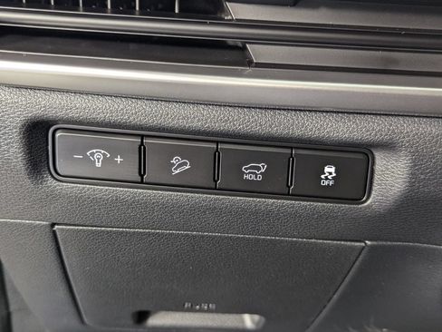 Used 2025 Kia Telluride S FWD image 12