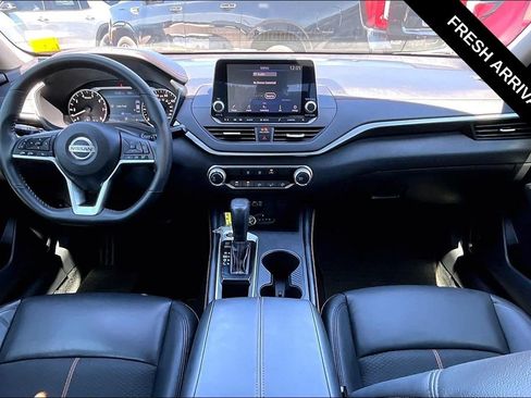 Used 2022 Nissan Altima 2.5 SR FWD image 7