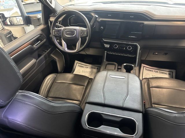 Used 2025 GMC Sierra 3500 Denali AWD/4WD image 22